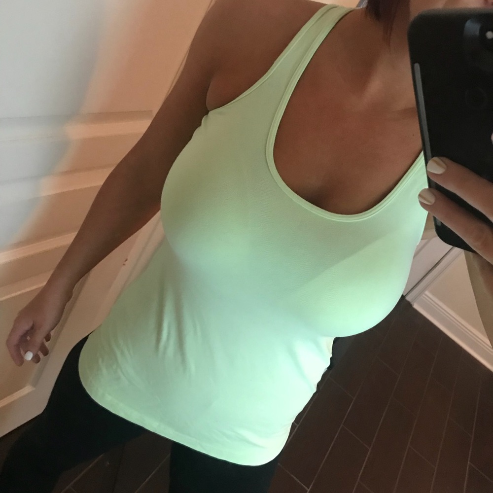 Lululemon razorback sz 8